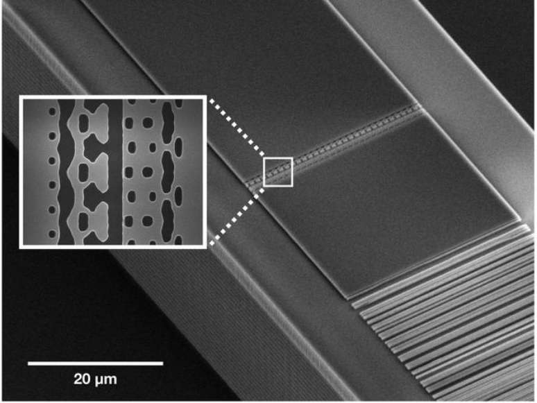 The structure of a small particle accelerator on a chip was demonstrated in 2020 (Image: Reproduction/Neil Sapra)