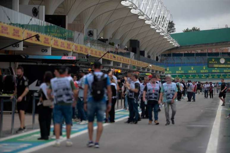 São Paulo para crianças - Gosta de automobilismo? Venha assistir uma corrida  de graça com as crianças no Autódromo de Interlagos
