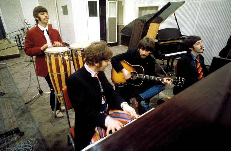 Beatles anunciam data de lançamento de 'Now and Then', a 'última música' da banda.