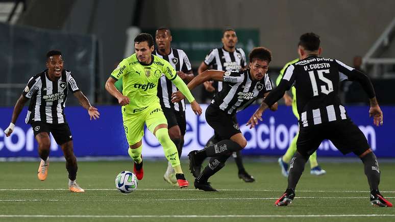 Virada histórica: Palmeiras vence o líder Botafogo após estar perdendo por  3 a 0