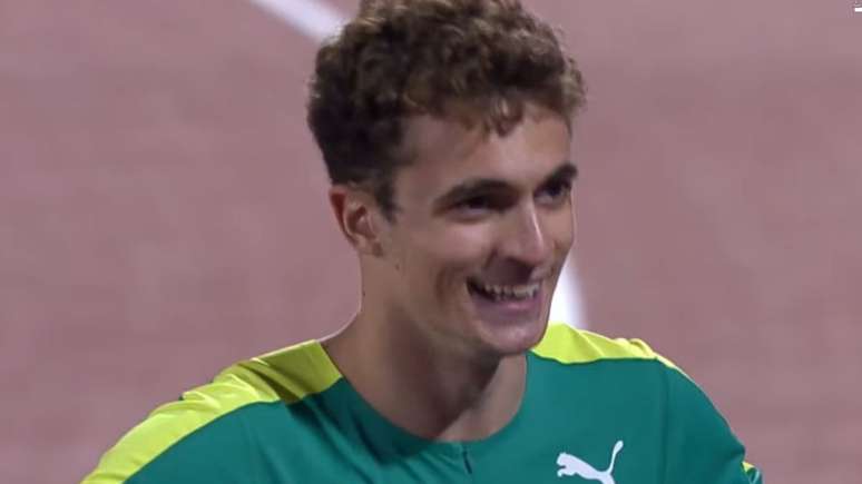Renan Gallina levou 'dobradinha' de ouro com corrida de 200m e revezamento 4x100m do Pan 