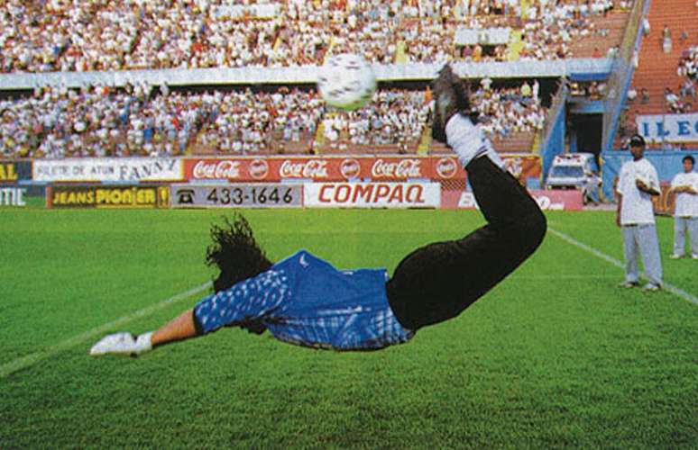 Higuita reproduz o Escorpi&atilde;o &ndash;