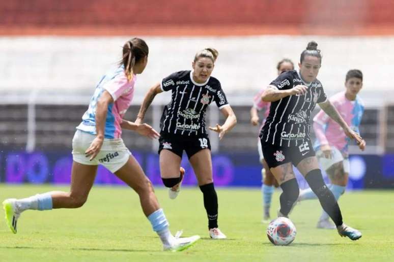 Palmeiras bate Santos no fim e larga na frente na final do Paulista feminino  - Gazeta Esportiva