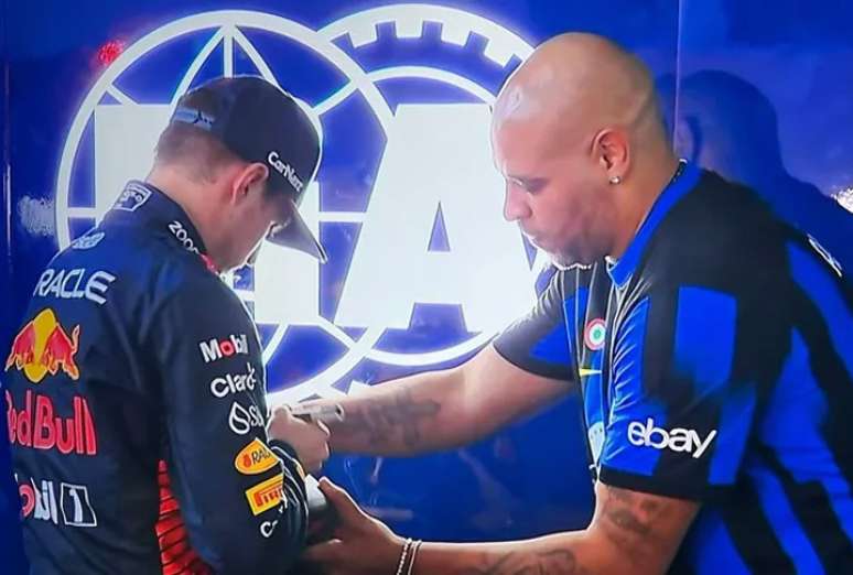 Adriano entregou taça a Verstappen, pole position no Brasil –