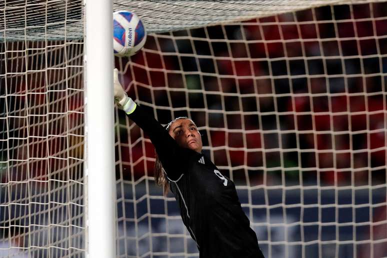 Com gol contra e jogo ruim, Brasil vence México e se classifica para a  final do futebol nos Jogos Pan-Americanos