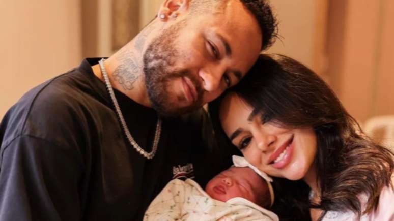 Find out how Neymar and Bruna Biancardi will celebrate Mavie’s first month!