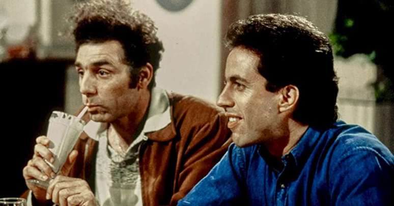 Michael Richards atuando com Jerry Seinfeld –