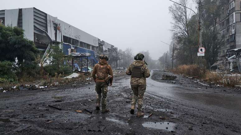 Combates intensos arruinaram a cidade de Avdiivka, na Ucrânia