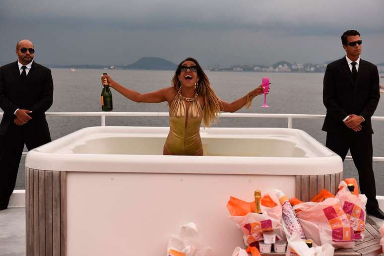 &lsquo;T&ocirc; Ryca&rsquo; &eacute; uma com&eacute;dia protagonizada pela atriz Samantha Schm&uuml;tz 