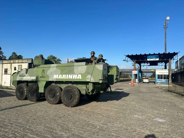 Marinha inicia operação de GLO no Porto de Santos
