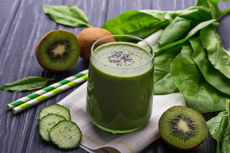 Suco de kiwi com espinafre