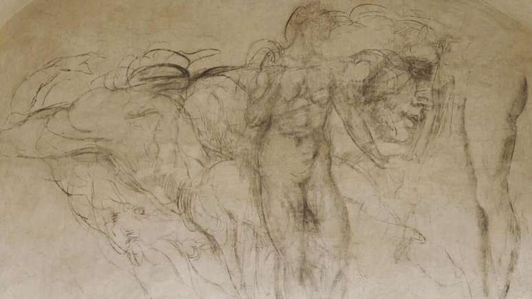 Desenhos lembram algumas das obras de renome do gênio renascentista, como 'David' e afrescos da Capela Sistina