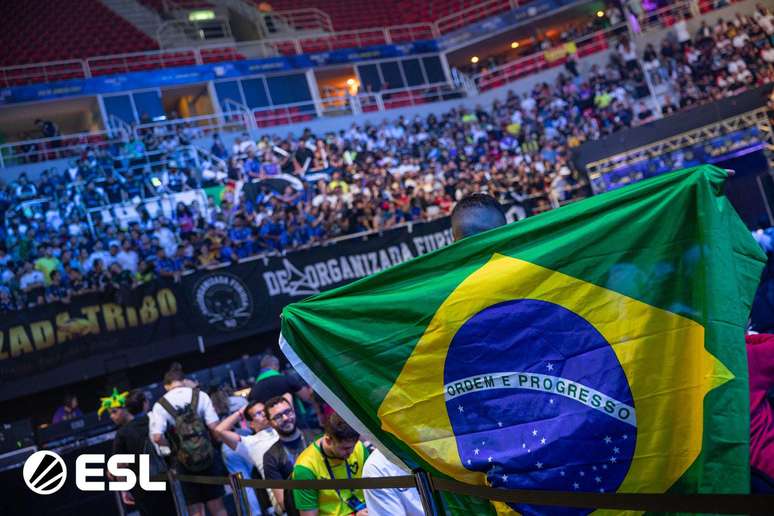 Steam bate recorde em número de jogadores simultâneos, esports