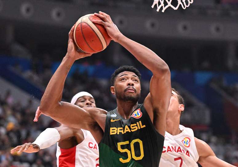 Caboclo fecha com o Partizan, da Sérvia -