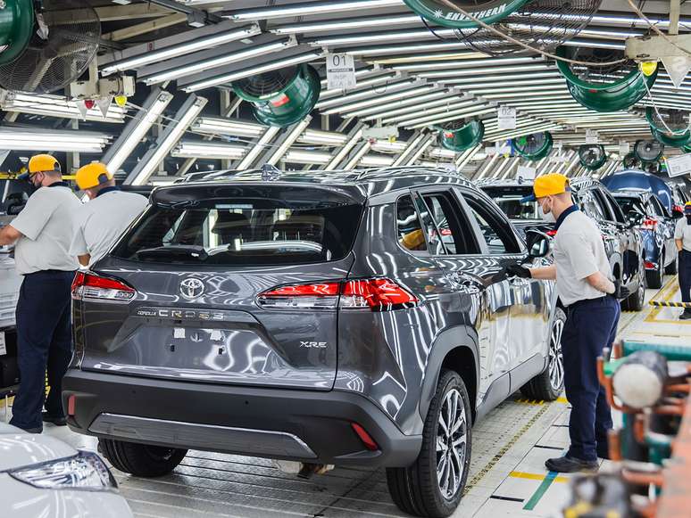 Produção do Toyota Corolla Cross na fábrica de Sorocaba, SP