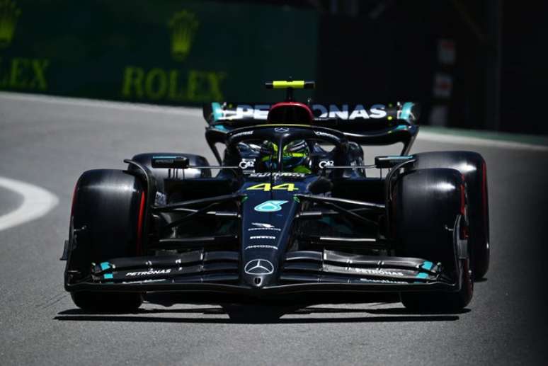 Lewis Hamilton e o Mercedes W14: sem chances de mais vitórias, por enquanto