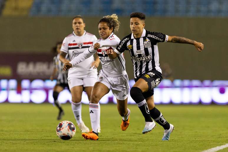 Santos vence o São Paulo na semi do Paulistão Feminino.