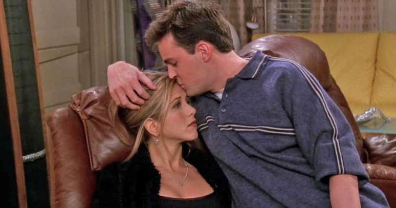 Jennifer Aniston e Matthew Perry na série Friends