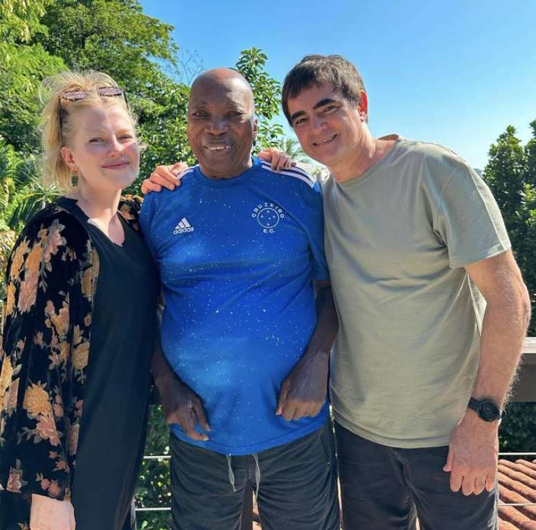 Milton Nascimento, Samuel Rosa e Laura Sarkovas