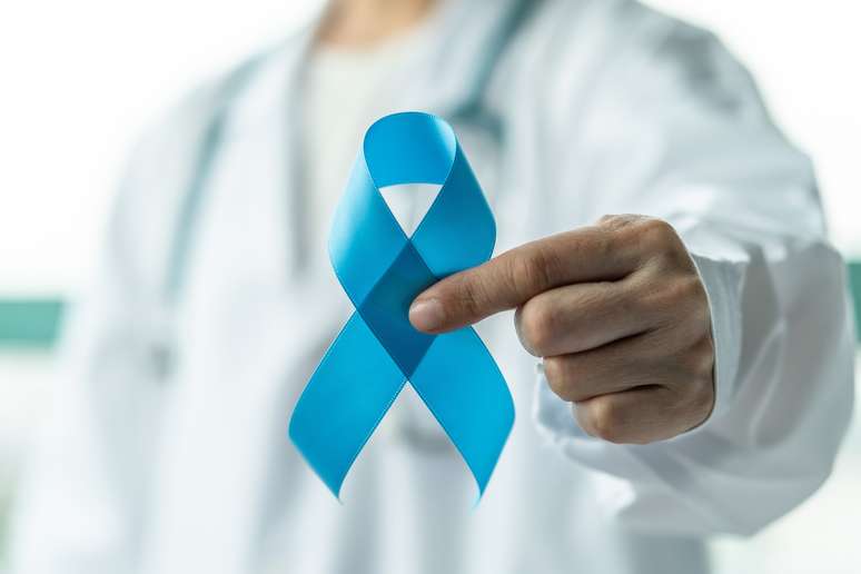 Novembro Azul é uma campanha para chamar atenção do homem para os cuidados com a saúde