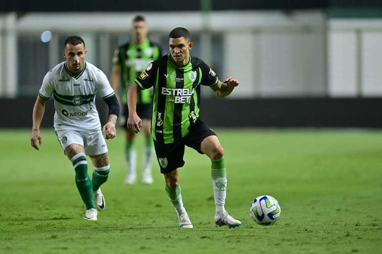 Na despedida dos rebaixados, Goiás vence o América Mineiro 