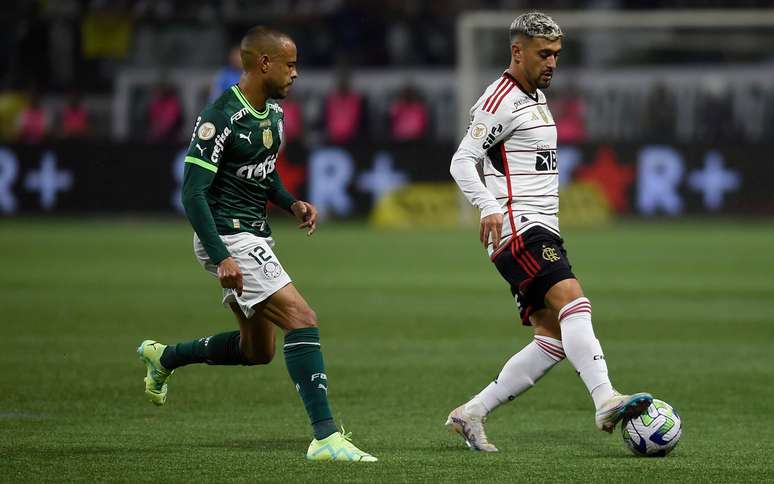 Palmeiras x Flamengo ao vivo: duelo de gigantes pela liderança do