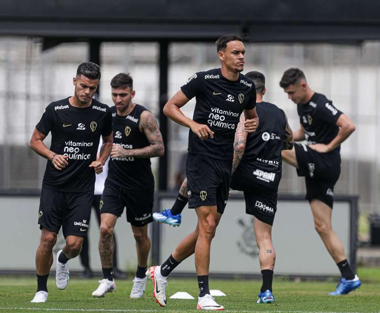 Capitão do Corinthians é eleito o melhor jogador da equipe no mês