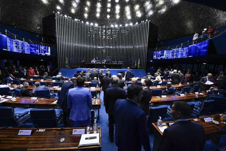 Plenário do Senado durante votação da proposta de emenda à Constituição (PEC 45/2019), que institui uma reforma no sistema tributário brasileiro