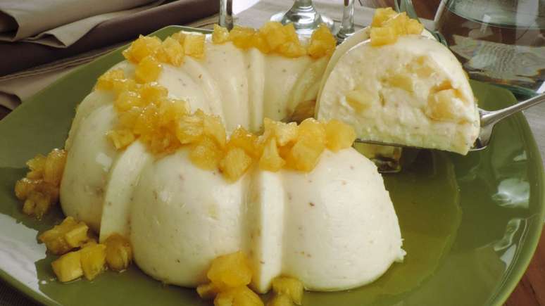 Coconut Delight with Pineapple: A refreshing dessert