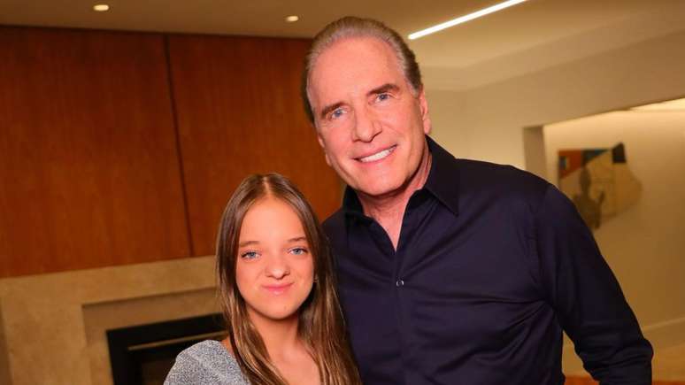 Rafaella Justus celebrates the end of her father’s cancer treatment: “Grit and courage”