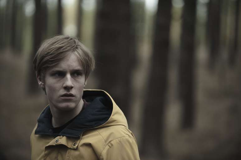 Louis Hofmann em Dark