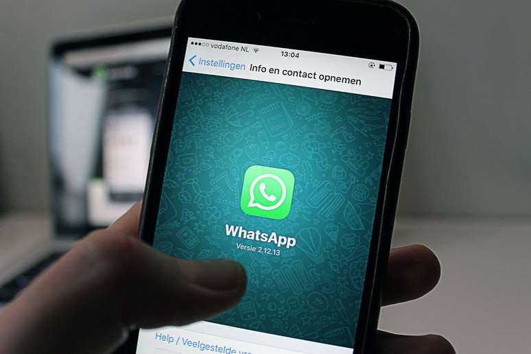 WhatsApp pode exibir anúncios, mas não nos chats, confirma chefão do app (Imagem: Anton/Pexels)