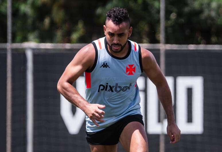 Payet deve ficar no banco de reservas mais uma vez –