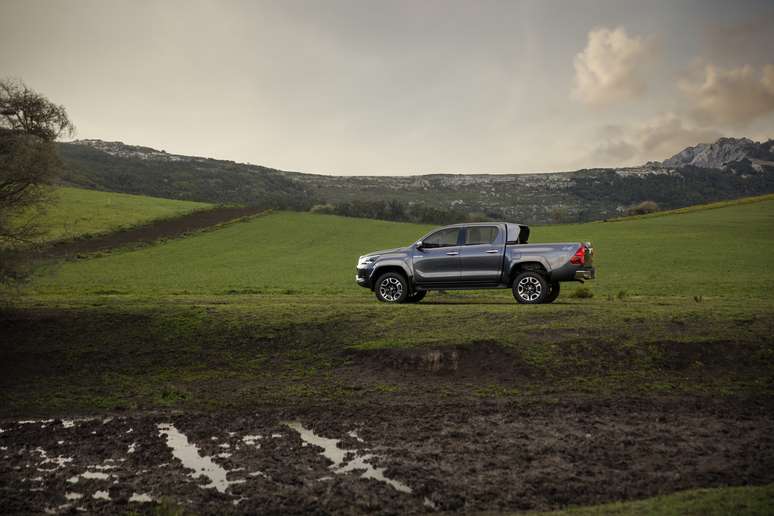 Novo Toyota Hilux SRX Plus