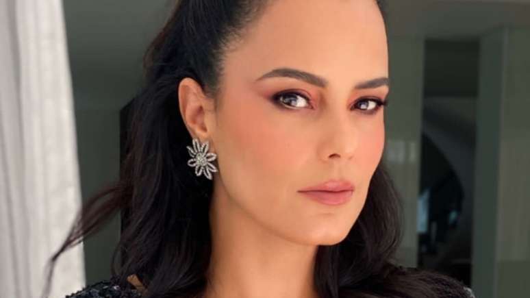 Luciele Camargo refutes an Internet user who insinuated Denilson’s lover