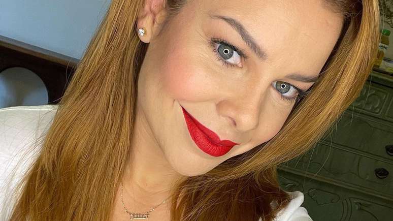 Fernanda Souza shows off a look for a sunny day and enchants