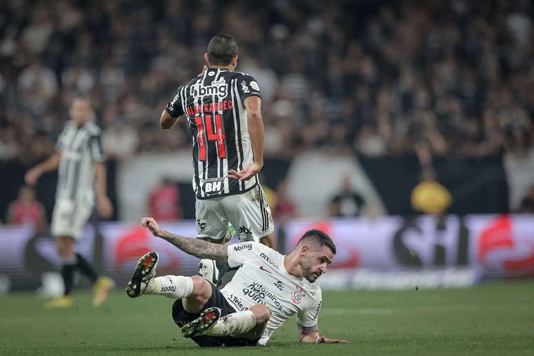 Corinthians busca empate contra o Goiás e vê Z-4 próximo