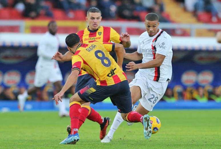 Milan abriu 2 a 0, mas cedeu o empate em um “apagão” na etapa complementar –