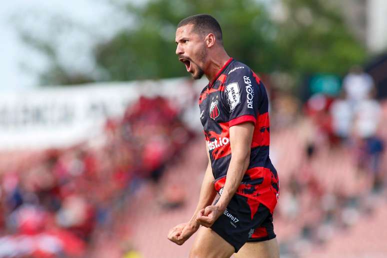 Sampaio pressiona, mas Ituano segura vit&oacute;ria pela S&eacute;rie B 