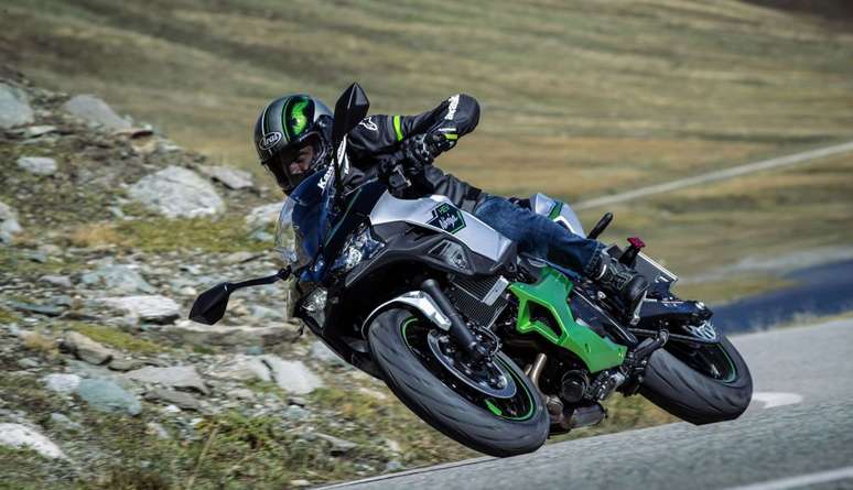 Comparison: Kawasaki Z650 vs Yamaha MT-07