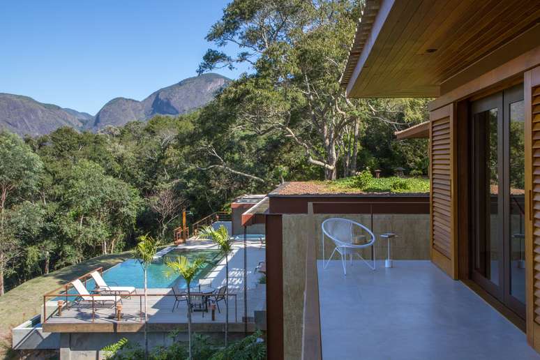 House in the mountains surrounded by nature with spectacular views of the mountains