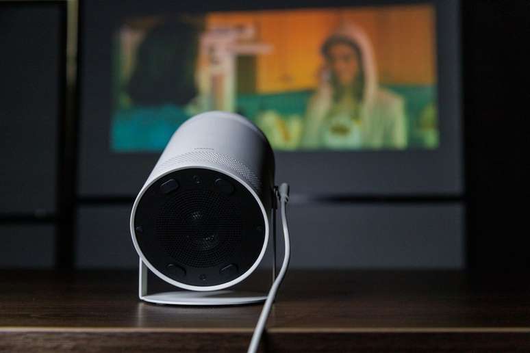 The Freestyle offers more features and better sound and picture quality (Image: Ivo Meneghel Jr/Canaltech)