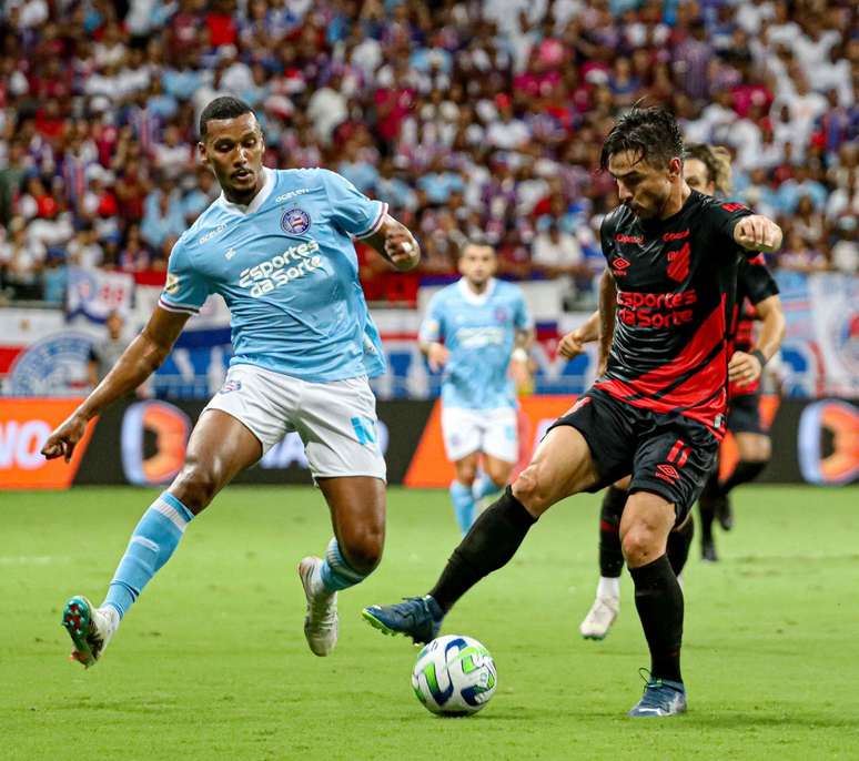 Athletico Paranaense - Dia de Furacão no #Brasileirão! PRA CIMA