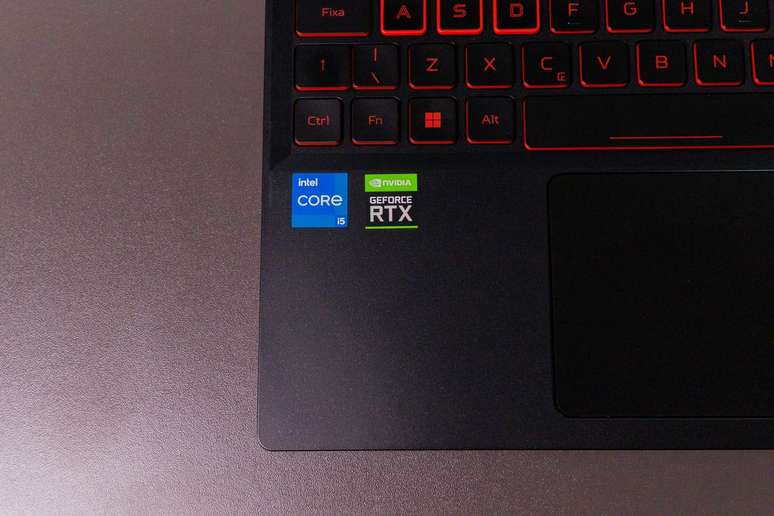 Acer Nitro 5 com RTX 3050 e Core i5. (Imagem: Ivo Meneghel/Canaltech)