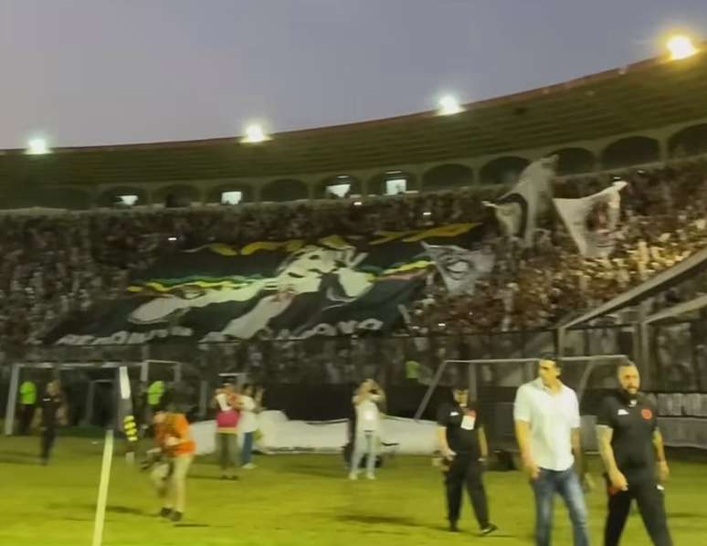 Bandeir&atilde;o com a imagem de Pedrinho -