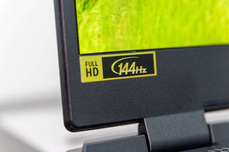 O Acer Nitro 5 tem tela Full HD com taxa de atualização de 144 Hz. (Imagem: Ivo Meneghel/Canaltech)