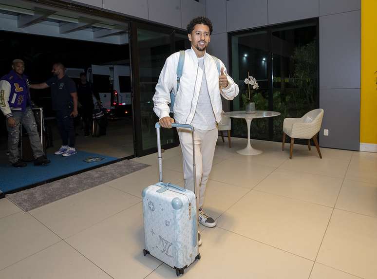 Marquinhos tamb&eacute;m se apresentou &agrave; noite na Granja Comary &ndash;