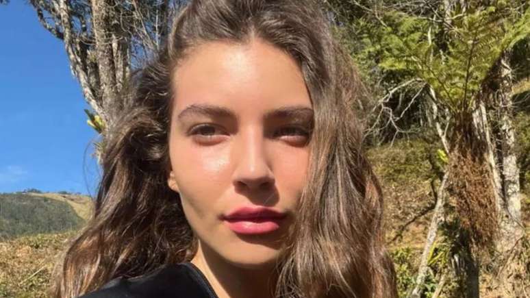 Alanis Guillen catches the internet’s attention when she poses without clothes in a photo shoot