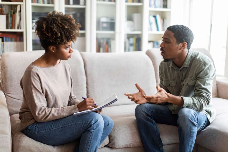 It is important to discuss the evidence of violence in our daily lives and its impact on health It is important to discuss the evidence of violence in our daily lives and its impact on health