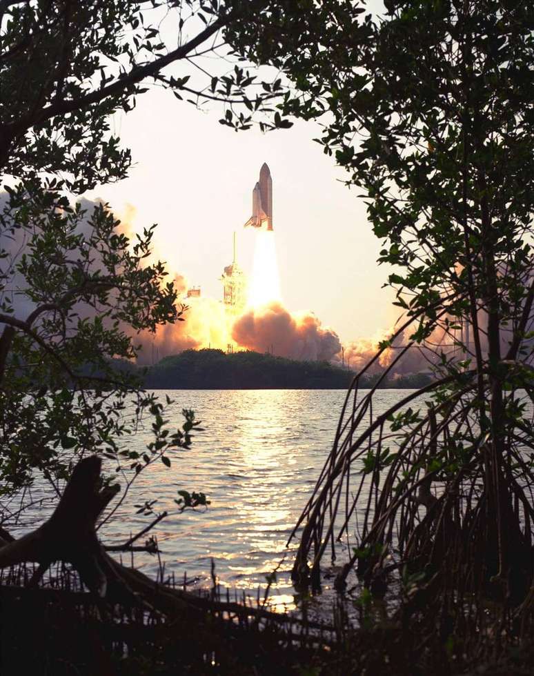 Lançamento do ônibus espacial Discovery (Imagem: Reprodução/NASA)